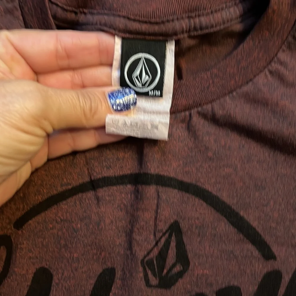 Volcom - Picture 2 of 4